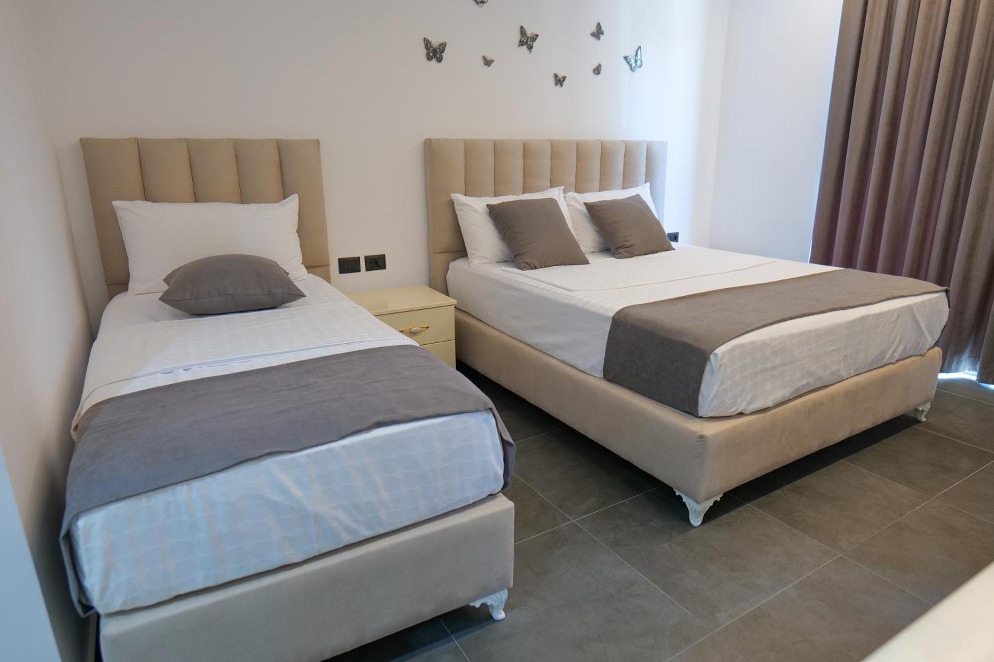 Hotel Celaj Vlorë Buitenkant foto
