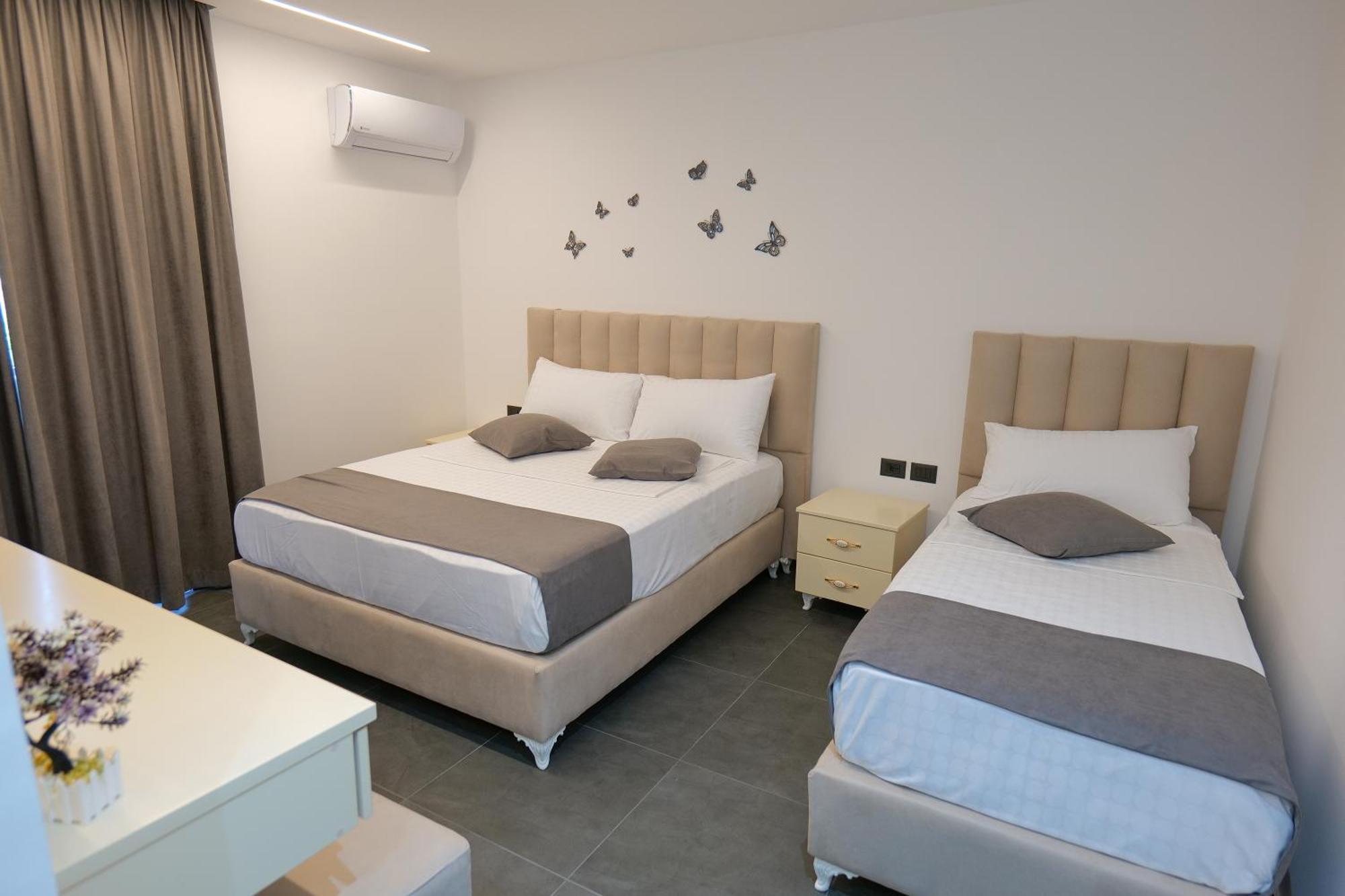 Hotel Celaj Vlorë Buitenkant foto