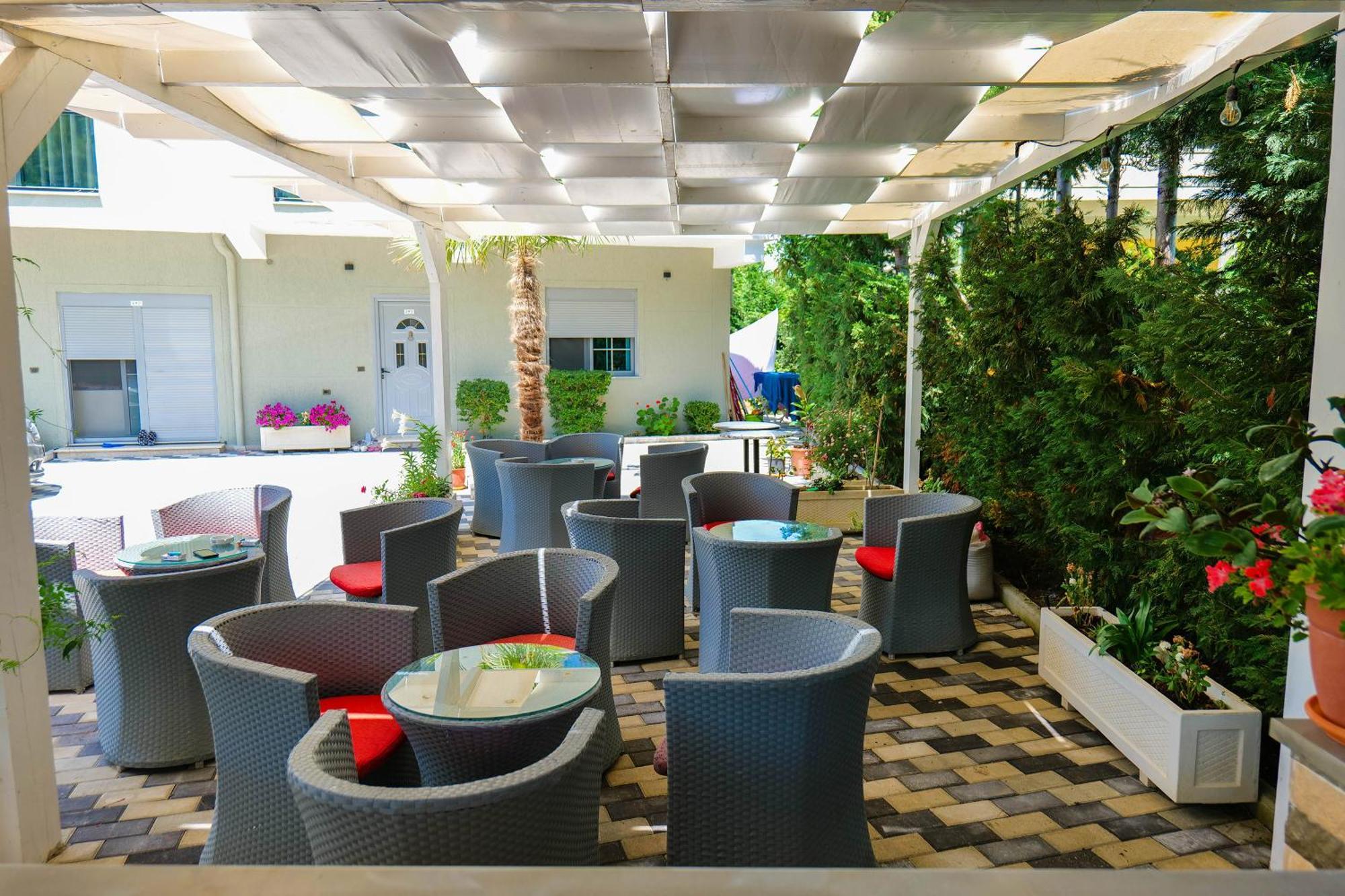 Hotel Celaj Vlorë Buitenkant foto