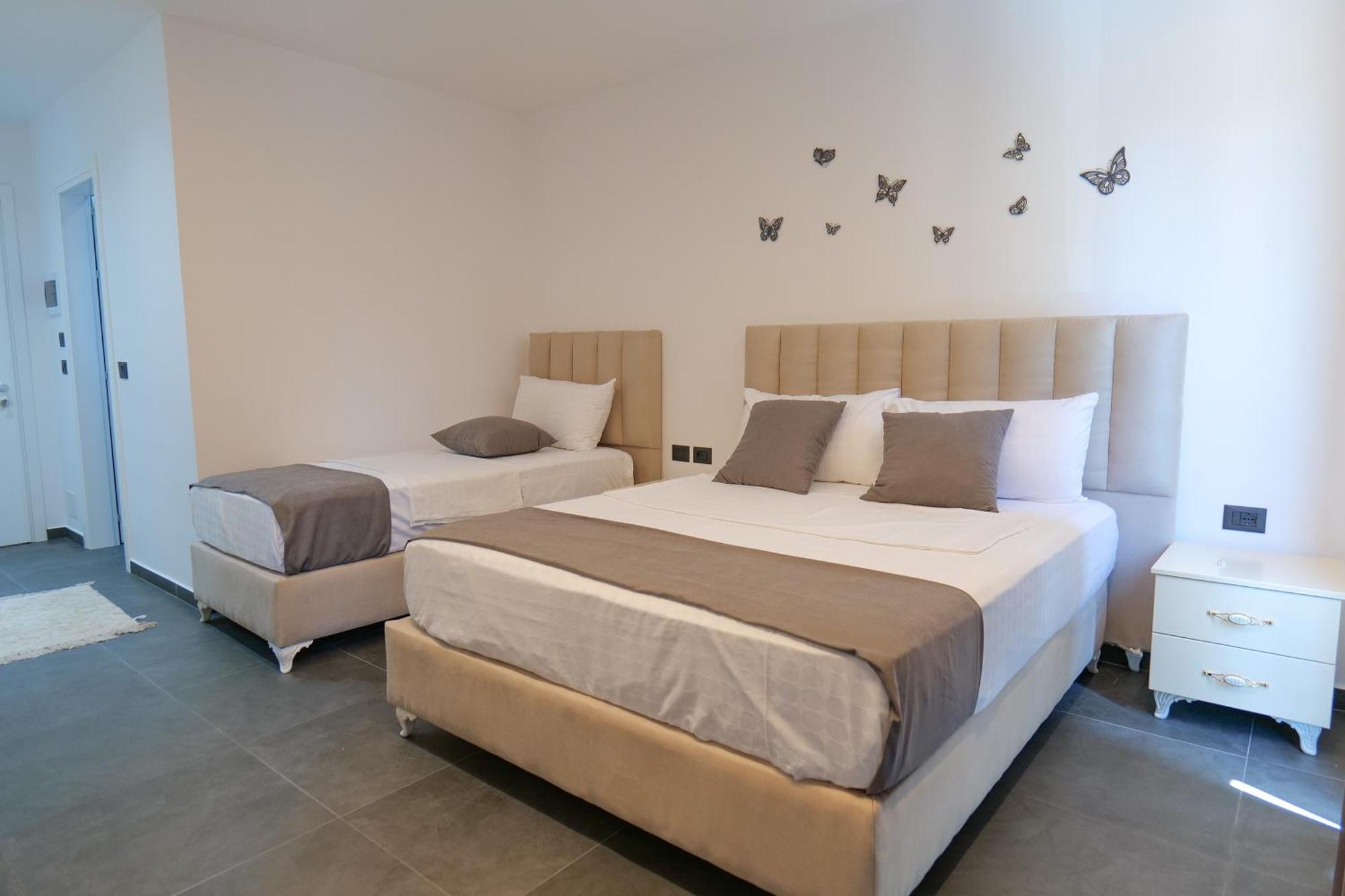 Hotel Celaj Vlorë Buitenkant foto