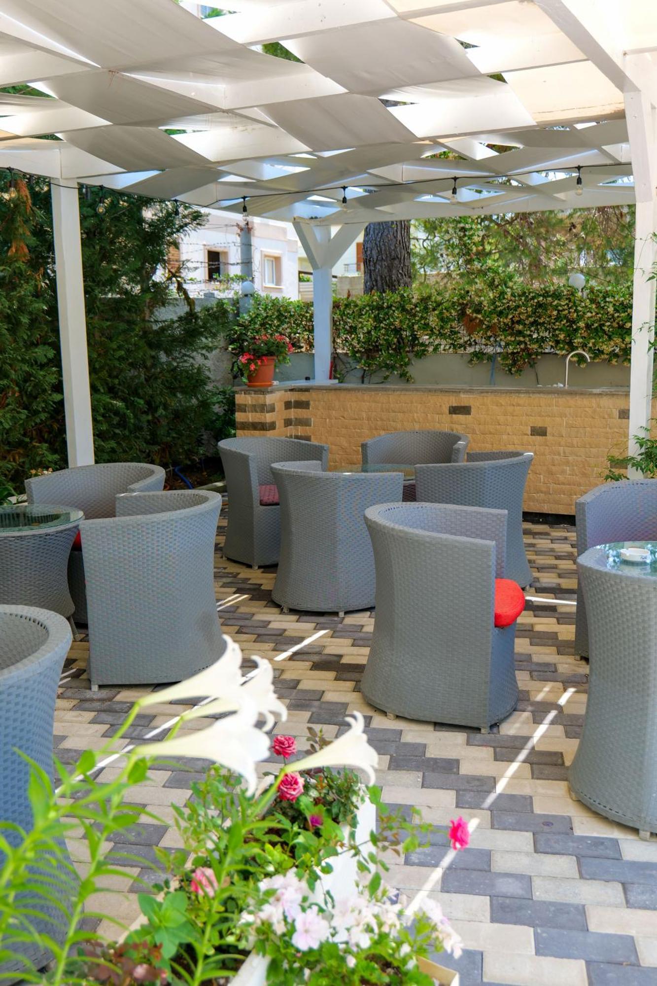 Hotel Celaj Vlorë Buitenkant foto