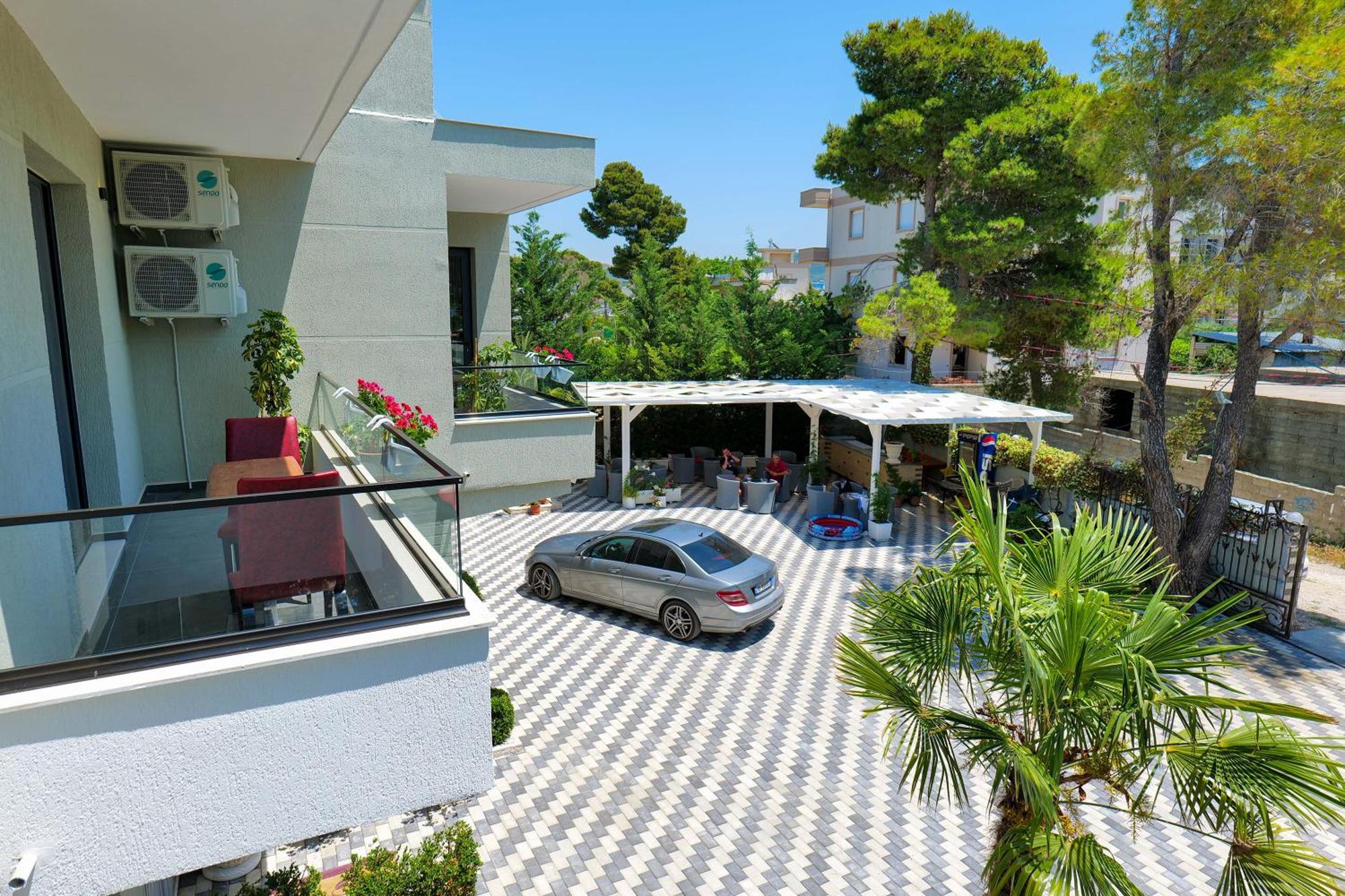 Hotel Celaj Vlorë Buitenkant foto
