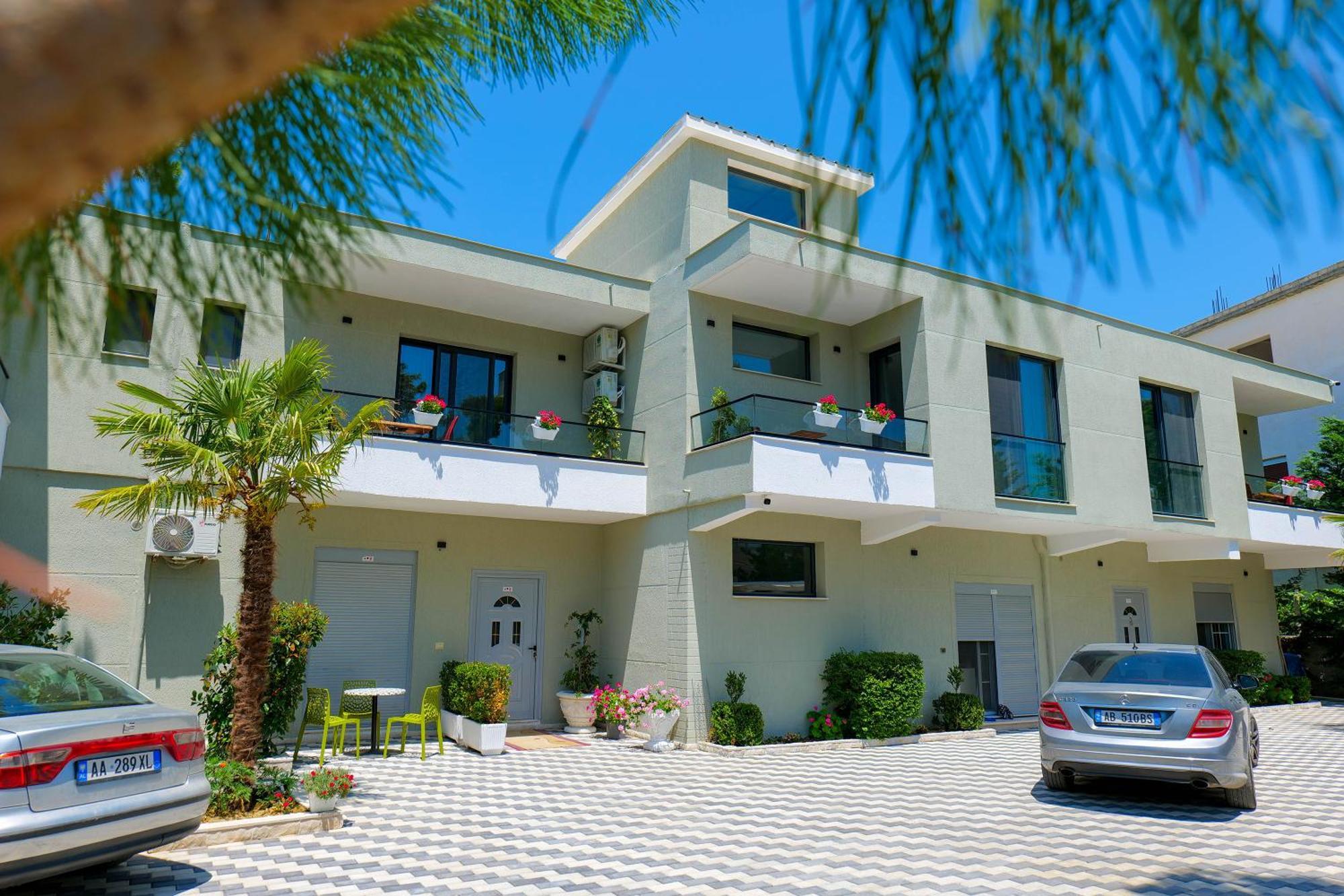 Hotel Celaj Vlorë Buitenkant foto
